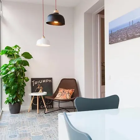 Daire Paseo De Gracia Spacious 4bd - 4bth Barselona