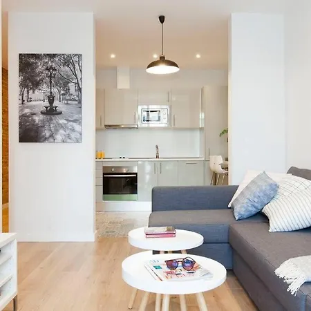 Paseo De Gracia Spacious 4bd - 4bth