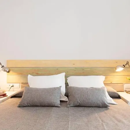 Paseo De Gracia Spacious 4bd - 4bth * Barcelona