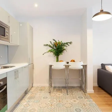 Paseo De Gracia Spacious 4bd - 4bth * Barcelona