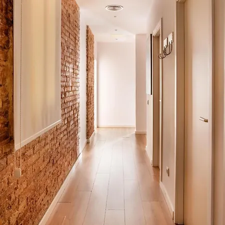 Paseo De Gracia Spacious 4bd - 4bth Apartamento *